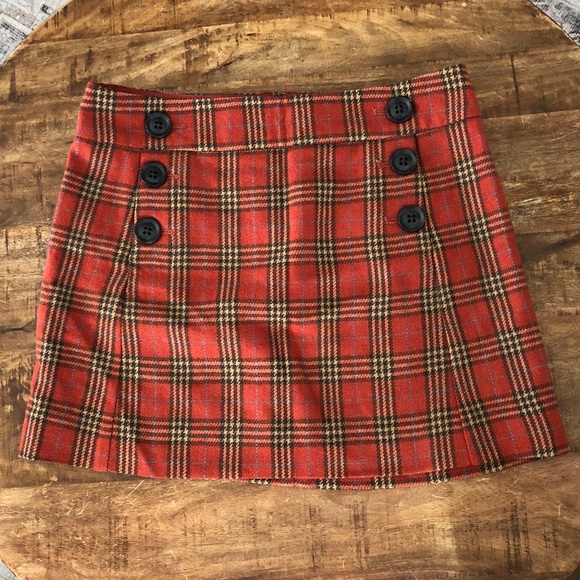 GAP Dresses & Skirts - GAP Orange Plaid Mini Skirt - Size 6